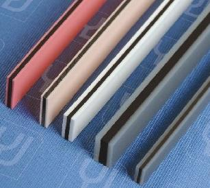 Hassas Bağlantı: LCM Ekran Modüllerindeki İletken Kauçuk Konektörlerin Teknolojisini Çözmek